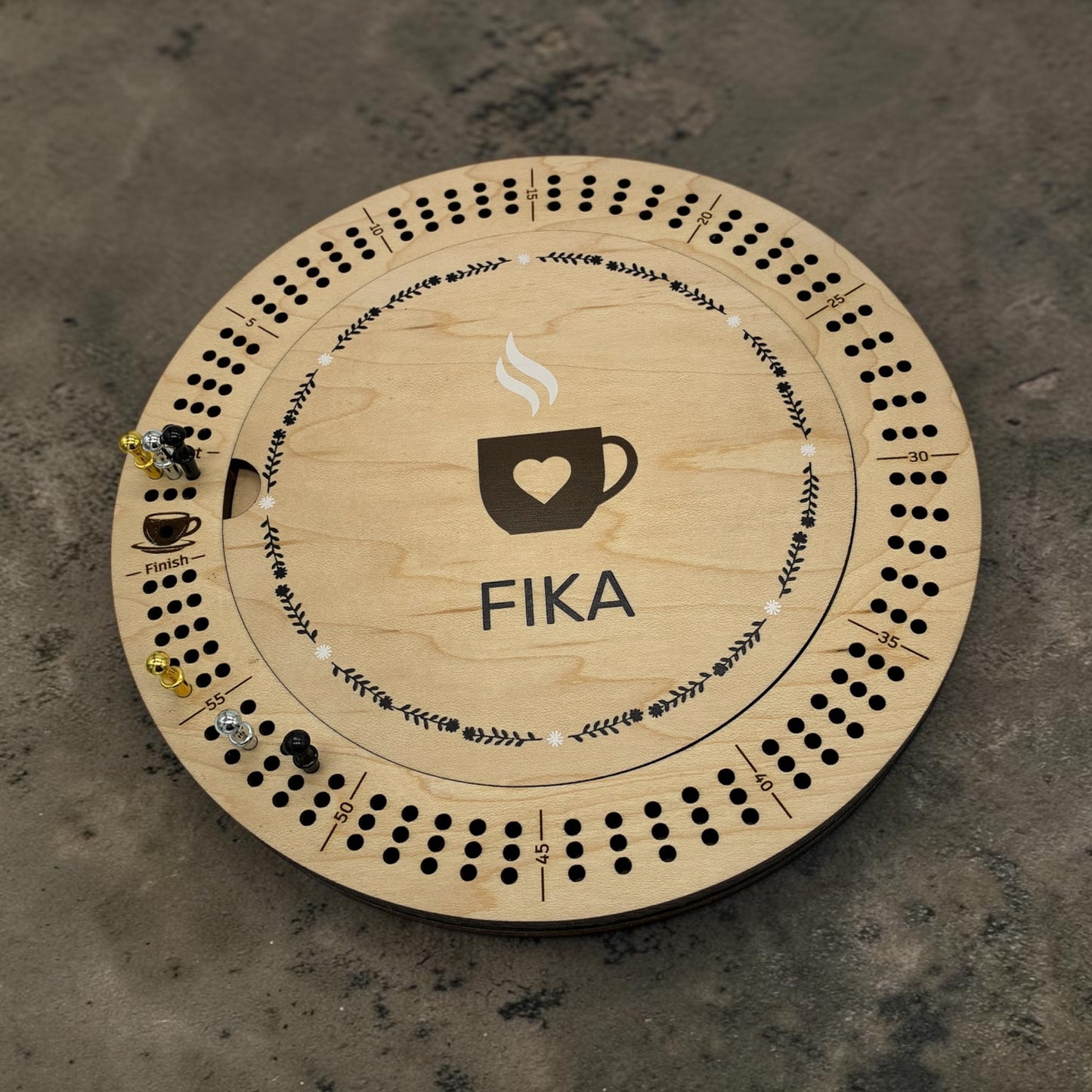 FIKA Round Maple Cribbage Board with Coffee Cup & Magnetic Storage Cover