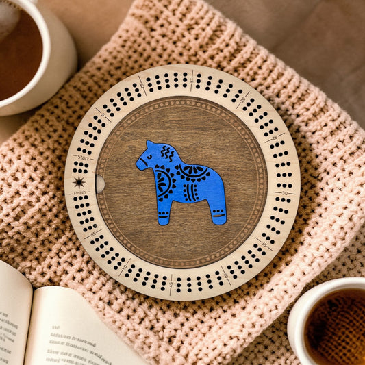 Round Dala Horse Cribbage Board – Scandinavian Swedish Inlay Design – Handmade Wooden Cribbage Game Board – Nordic Gift